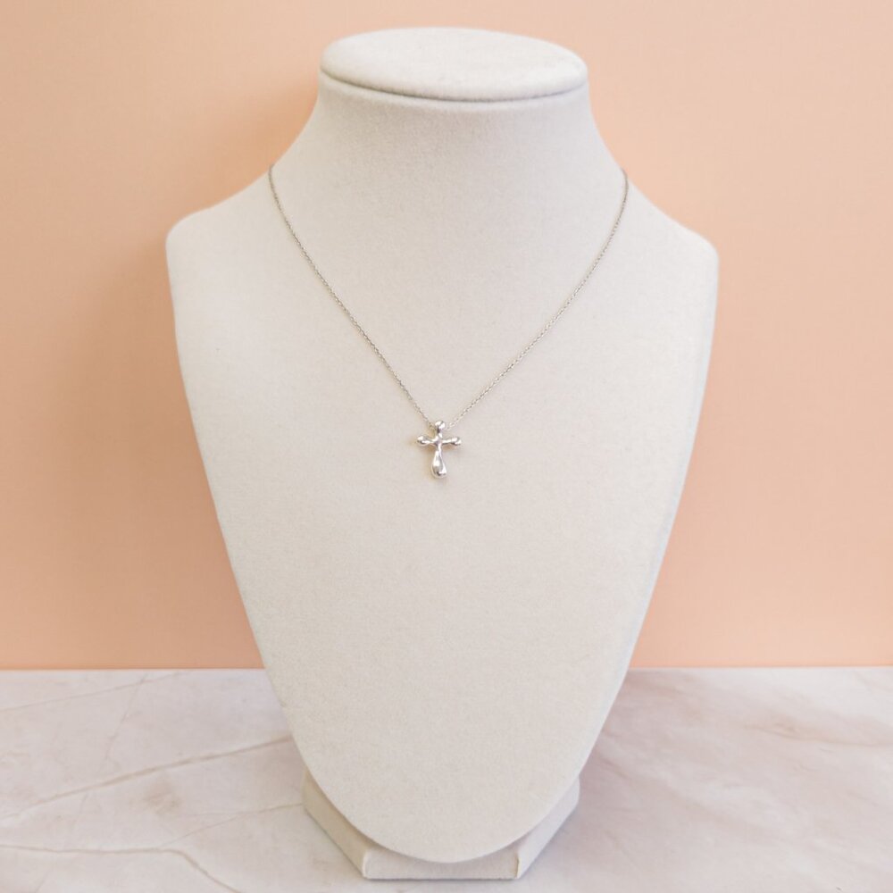 Tiffany & Co. Elsa Peretti Sterling Silver Puffy Cross Necklace + Pouch/Cloth - Picture 5 of 9